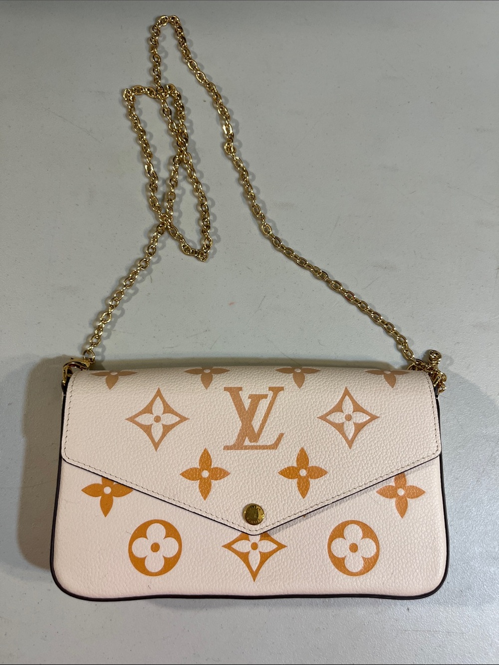 Source Unknown Cream & Tan Monogram Chain Crossbody Bag